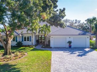 716 Hibiscus Ln, Vero Beach, FL 32963