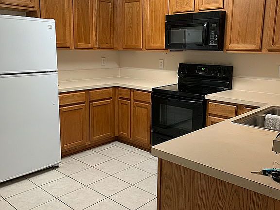 4th image of 6106 Maggies Cir Unit 116