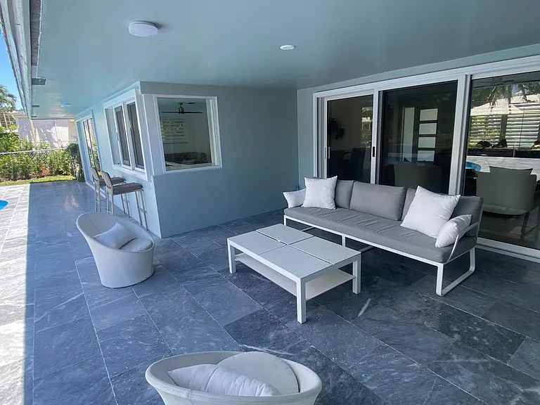 891 SW Hickory Ter — Photo 39