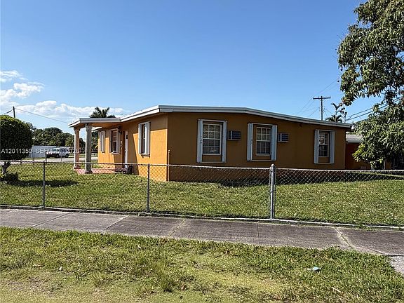 3rd image of 4321 SW 107th Ct