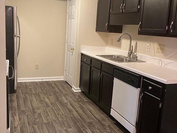 7129 W Friendly Ave APT D, Greensboro, NC 27410 Zillow