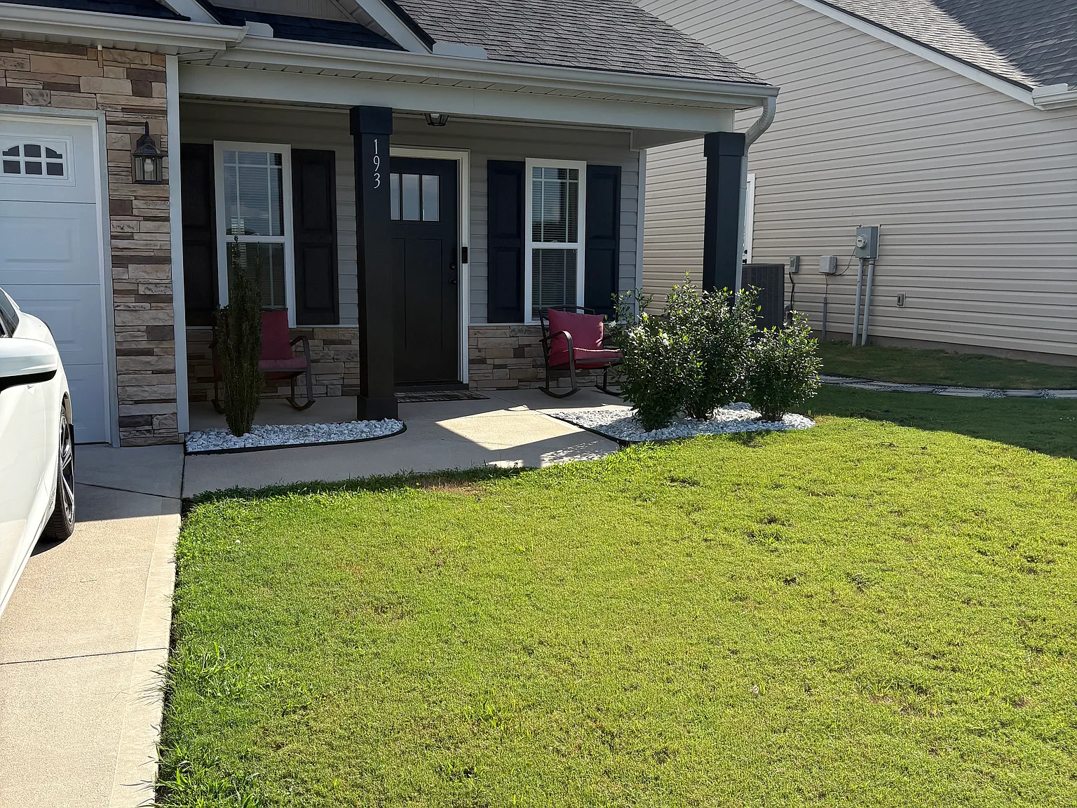 3 bed, 1391 sqft, $2,000 — Photo 2