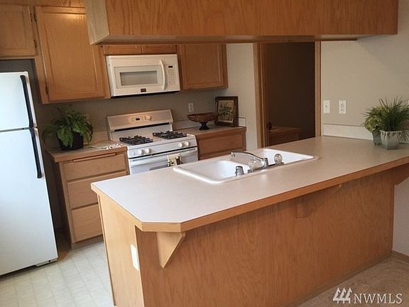 3rd image of 11113 63rd St E