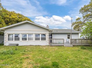 246 Swan Point Rd, Sneads Ferry, NC 28460