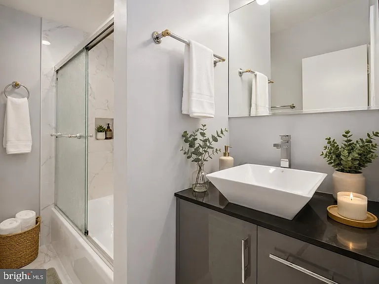 6614 Melody Ln — Photo 15