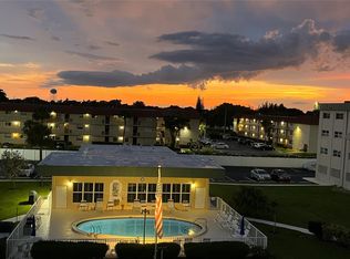 810 SE 7th St APT 303, Deerfield Beach, FL 33441