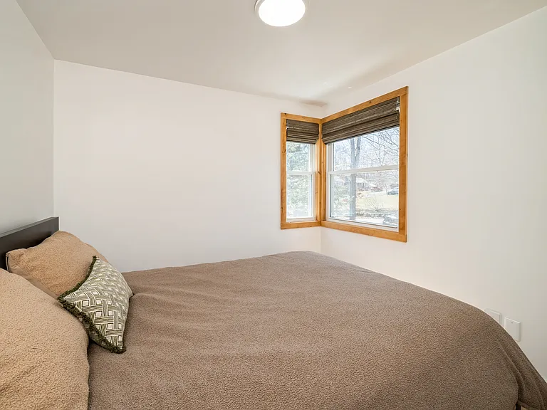 100 Poplar Ln — Photo 26