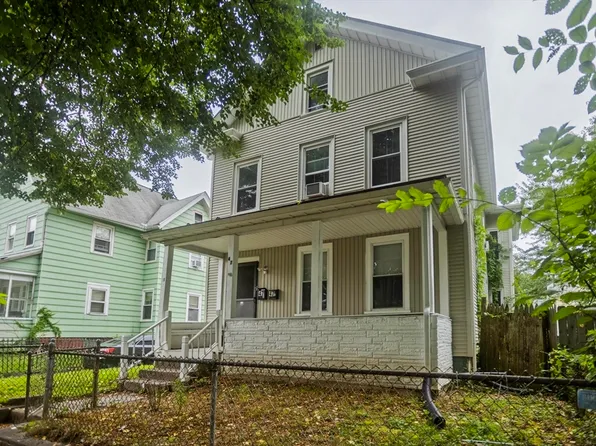 47 Taylor St, Holyoke, MA 01040