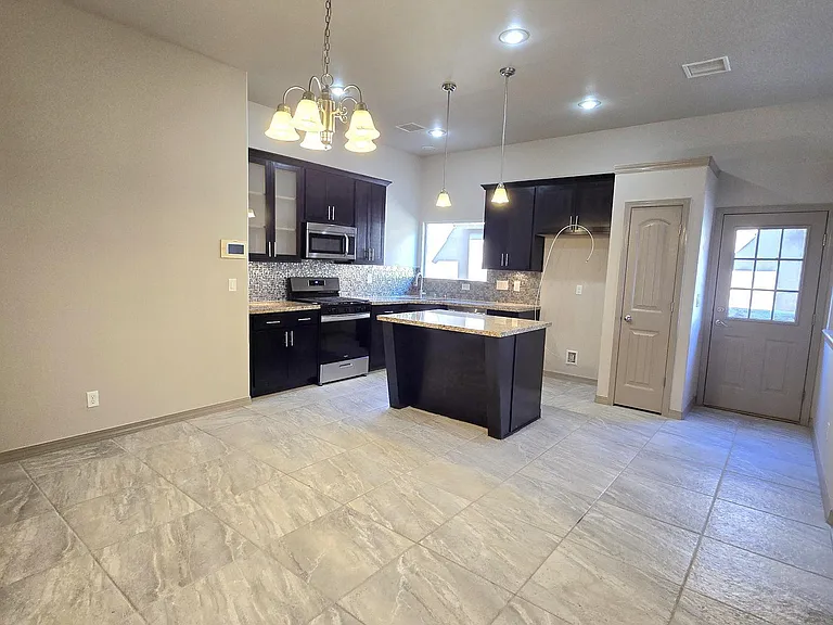 3857 Loma Cortez Dr — Photo 6