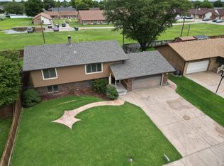 5966 Eisenhower Ave, Great Bend, KS 67530