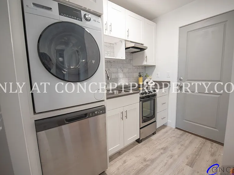 First Avenue Flats — Photo 51
