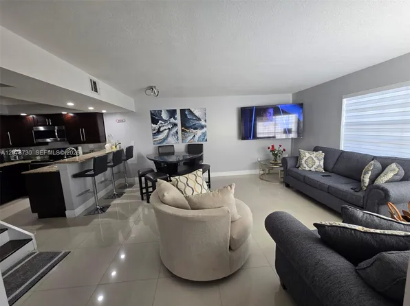 12025 SW 19th Ln APT 223, Miami, FL 33175