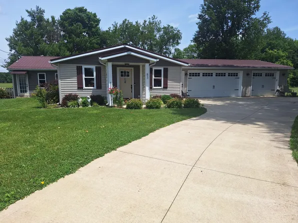 83 East St, Saint Louisville, OH 43071