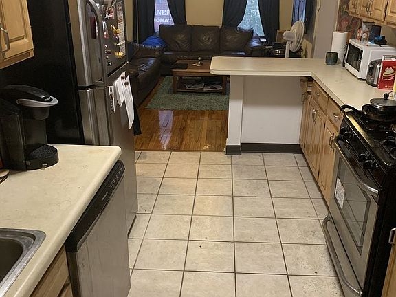 4th image of 304 E 93rd St APT 2A