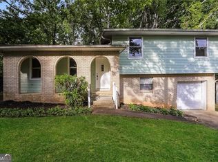 8857 Ashwood Dr, Riverdale, GA