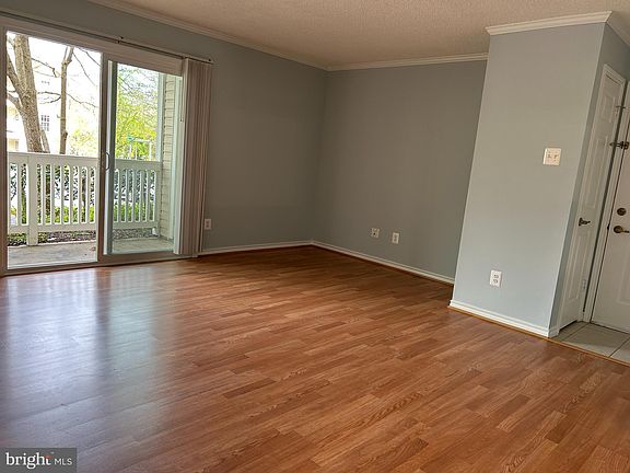 4th image of 1535 Lincoln Way APT 104