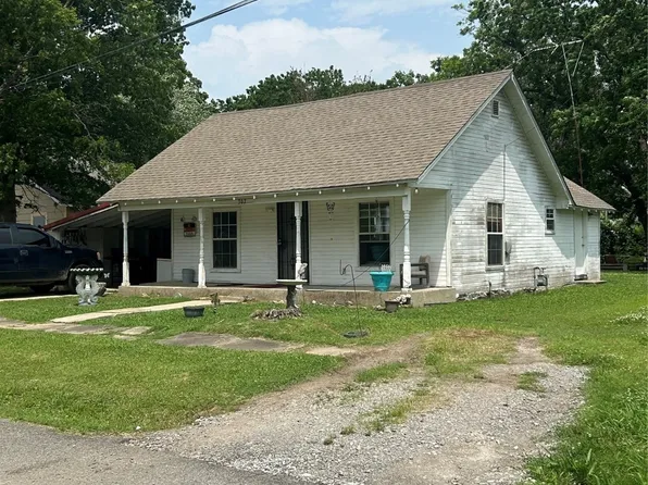 307 S Lee Ave, Wagoner, OK 74467