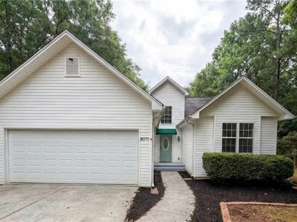 8071 Beachwood Dr, Murrayville, GA 30564
