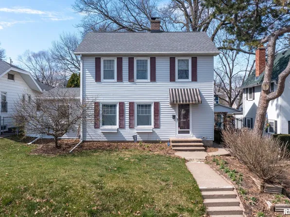 2414 Scott St, Davenport, IA 52803