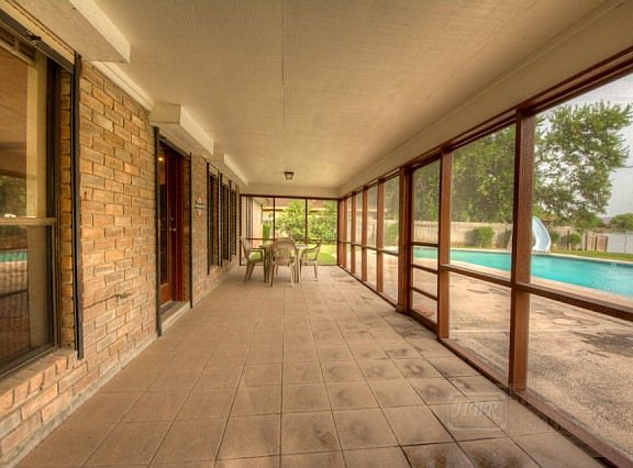 4th image of 258 Creekbend Dr