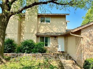 9610 Hefner Village Blvd, Oklahoma City, OK 73162