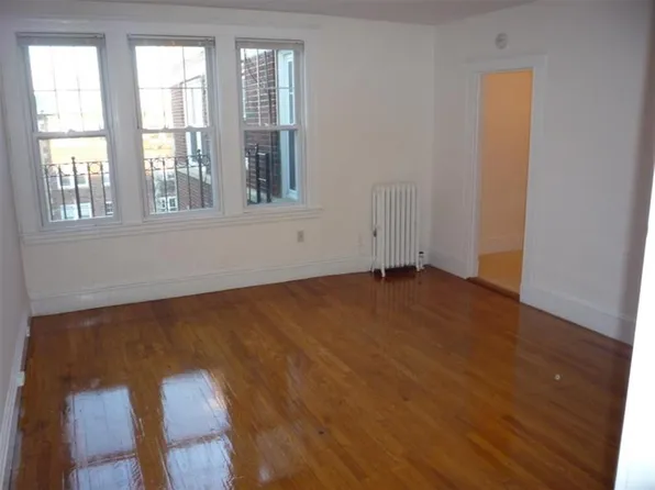 153 Summer St, Somerville, MA 02143