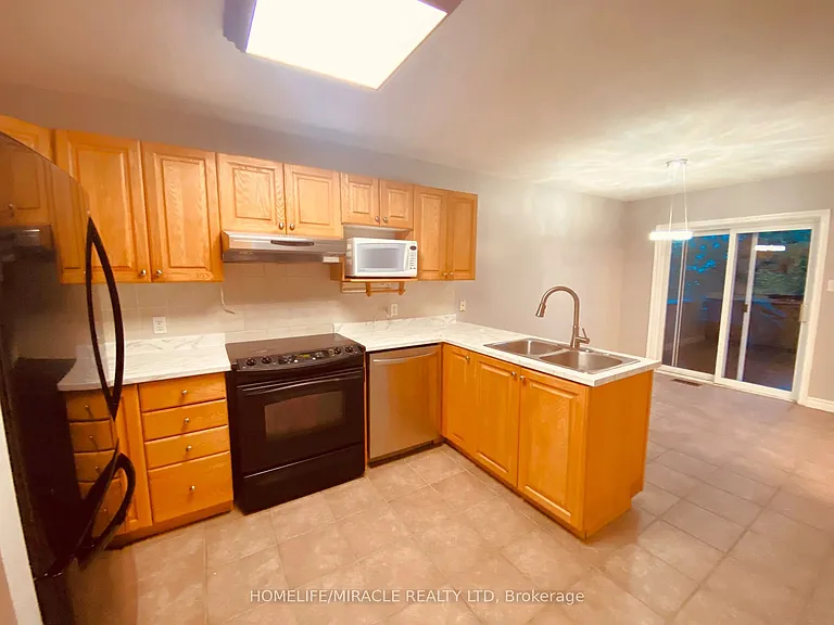 668 A Butternut Ave #MAIN — Photo 1