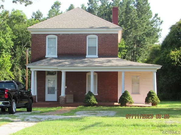 508 Nottoway Ave, Blackstone, VA 23824