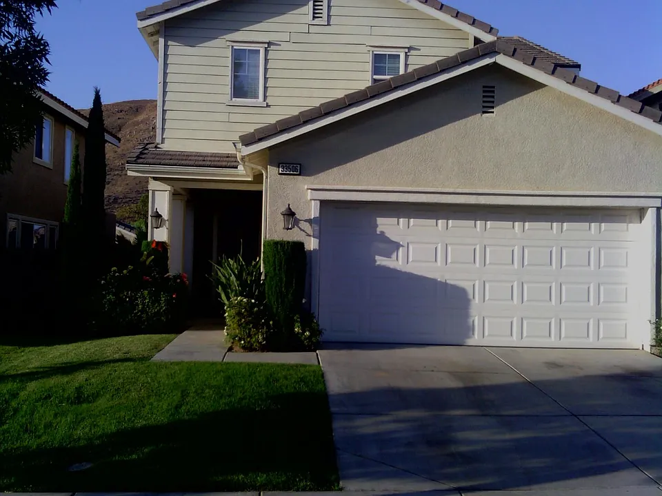 33506 Cedar Creek Ln