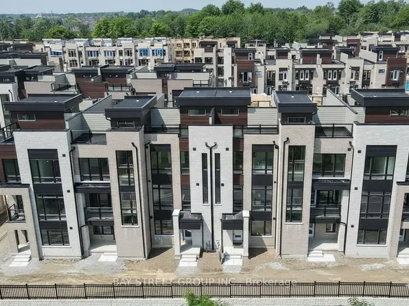 51 Credit Ln, Richmond Hill, ON L4E 1G9