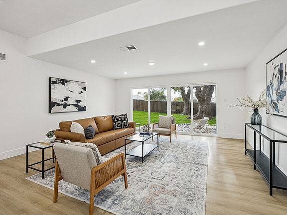 2nd image of 3401 Valley View Ln