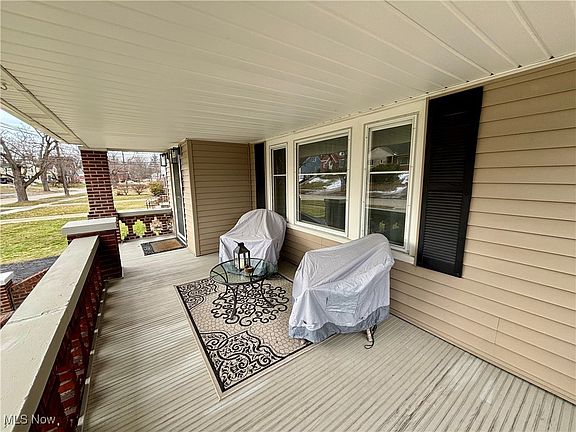 3rd image of 3539 Meadowbrook Blvd