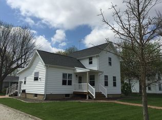304 E Willard St, Gifford, IL 61847