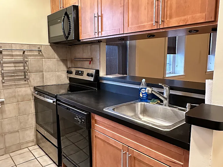 126 Arch St #3 — Photo 1