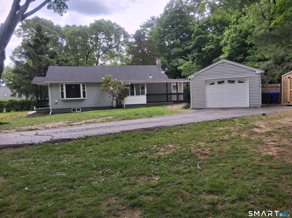 17 Ballou Road, Branford, CT 06405