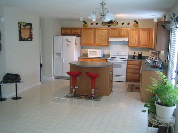 Kitchen/Breakfast Nook