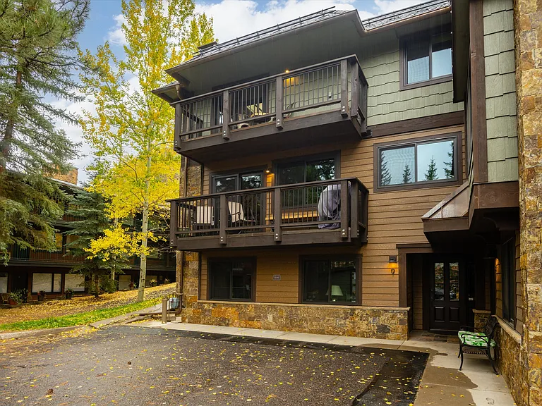 650 S Monarch St #9 — Photo 22