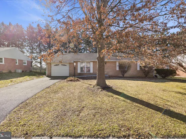 2722 Royal Rd, Lancaster, PA 17603