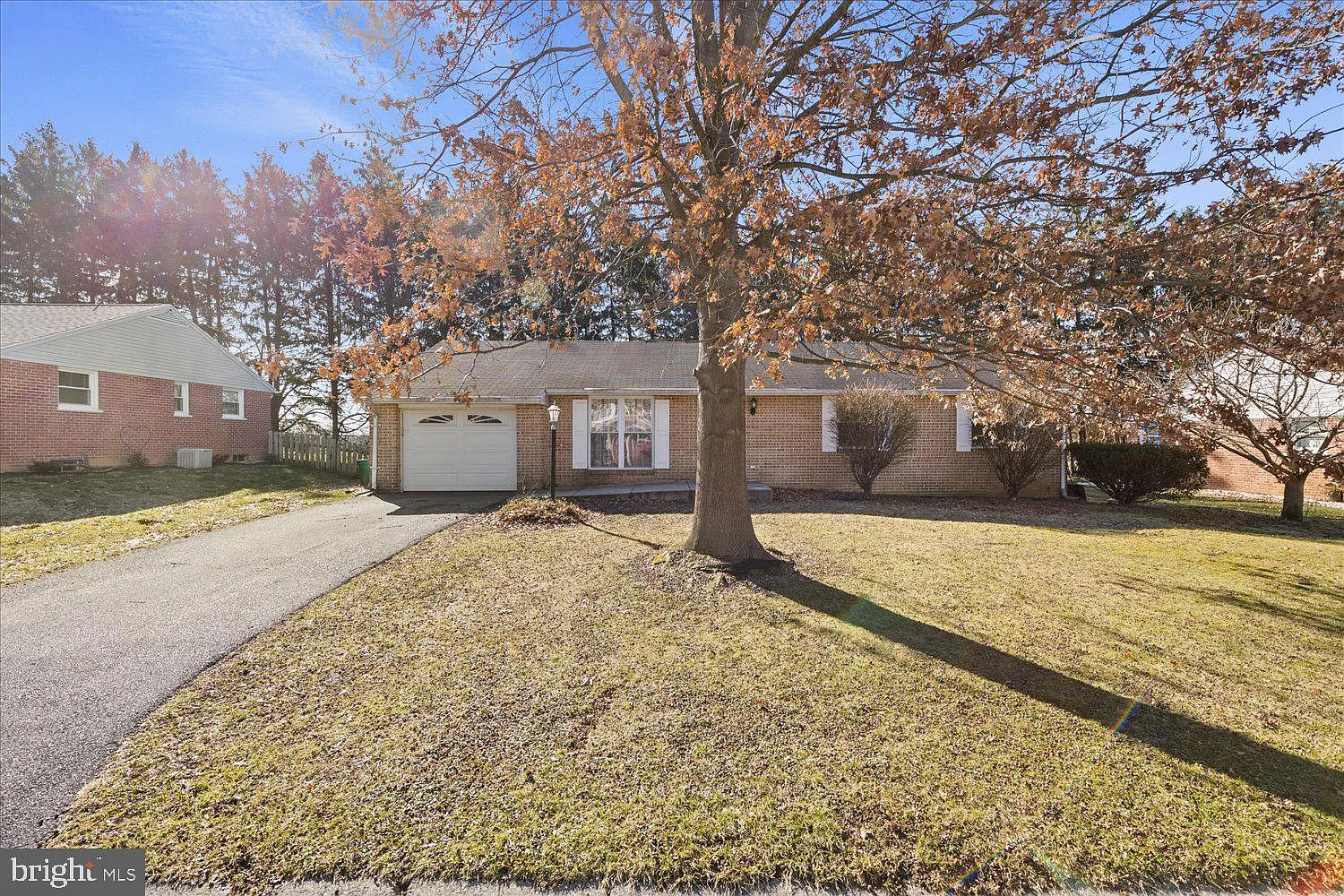 2722 Royal Rd photo 1