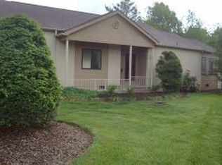 831 Xanadu Ct, Johnson City, TN 37604