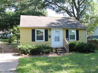 1517 W Sheley Rd, Independence, MO 64052