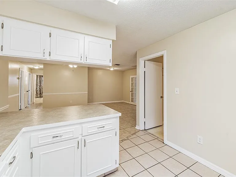 9616 N Oklawaha Ave #1/2 — Photo 18