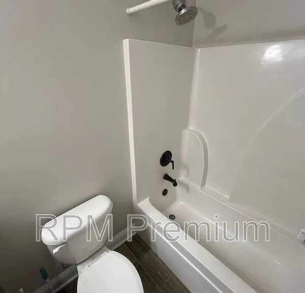 6212 Lake Edge Dr — Photo 33