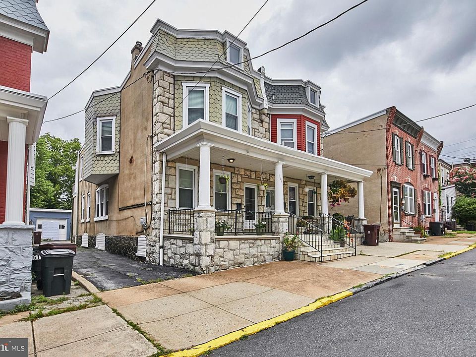 1st image of 1607 W 9th St