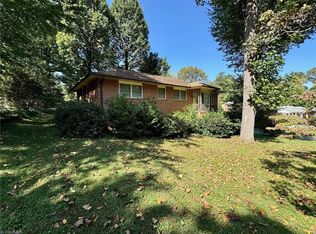 1501 Delk Dr, High Point, NC 27265