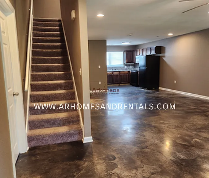 2501 Ridgeland Cir #8 — Photo 3