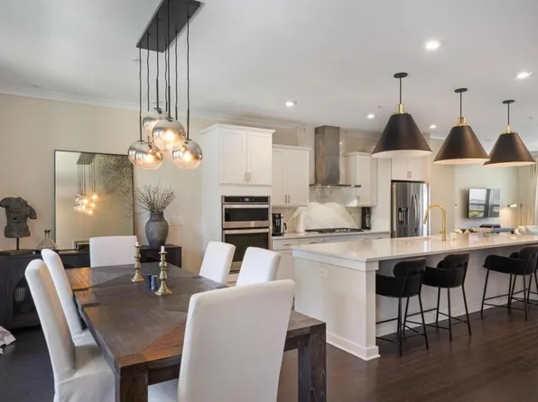 1008 Burnside Ln NW, Atlanta, GA 30318