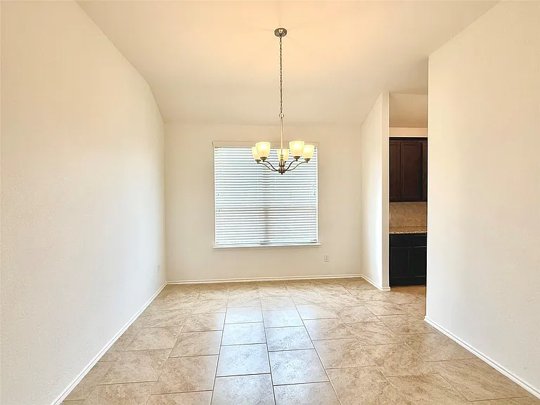23603 Legano Dr — Photo 5