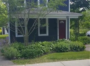 22 Burr St, Cazenovia, NY 13035