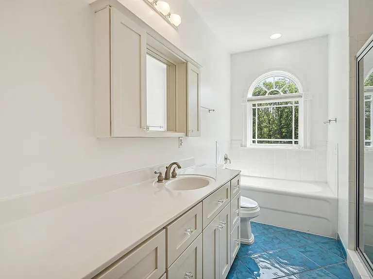 1530 Forest Villa Ln — Photo 63